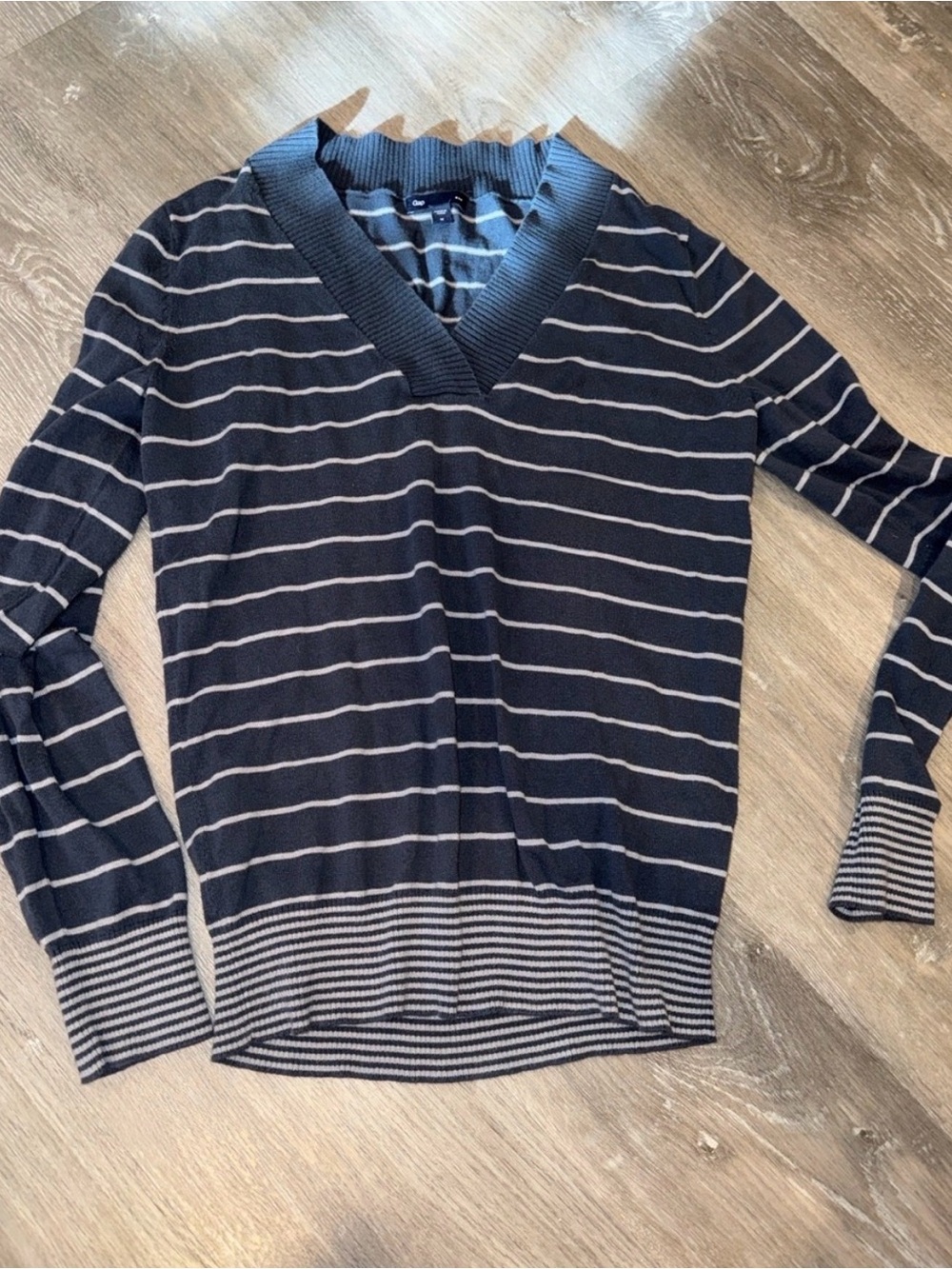 Women’s Gap sweater